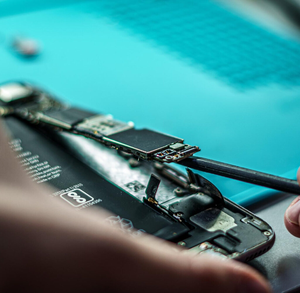 The Complete 2025 Guide to Watch Repair Near You and Samsung Screen Repair Costs in South Africa