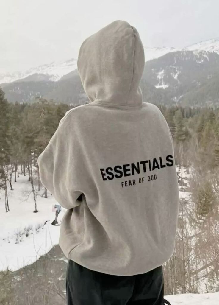 Warm Layers That Support Christmas Weather Needs