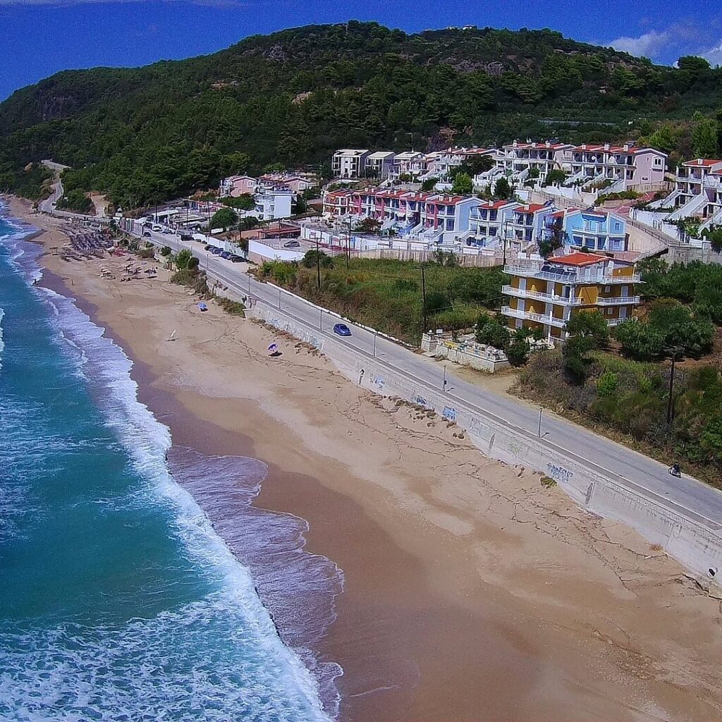 Loutsa Beach