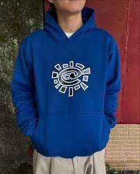 Adwysd Joggers & Syna World: Simple Merry Christmas Outfit Ideas